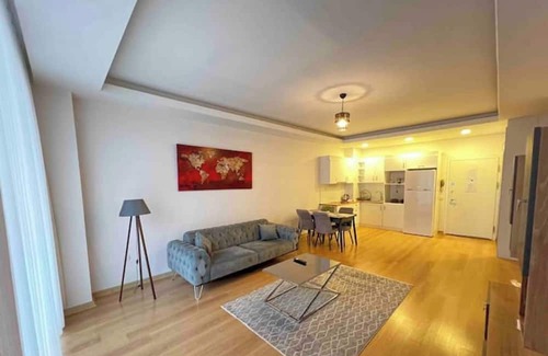 Esenyurt House | Crown Château/Spacius House/Free Parking Garage