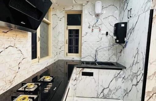 Shimla Condo | Dreamville Stays Shimla - Luxury Homestay and B&B unit 4
