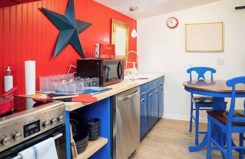 Metropolis House | The Clark: Our Vision of Clark Kent's 1st Home