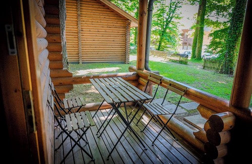 Amneville Ski Chalet | Chalet "Le Châtaignier" right in the center of Amnéville and its leisure center.