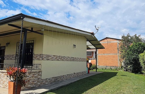 La Estrella House | Nature Escape: Near Hot Springs and Waterfalls