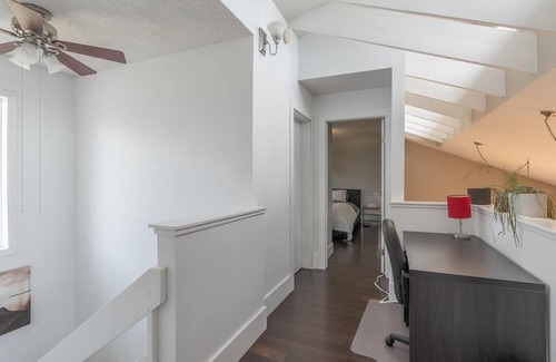 Yellowknife Bed & Breakfast | Pleasant 1-bedroom with Balcony bed & breakfast in Yellowknife