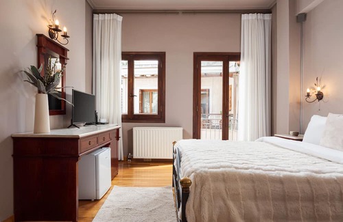 Arachova Hotel | Standard Double Room with Balcony by Mons Arachova