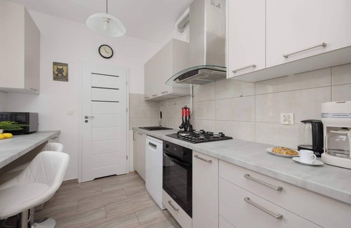 Nowa Praga Apartment | Kameralna 3 | Warsaw | Beige Apartment | Remote Work