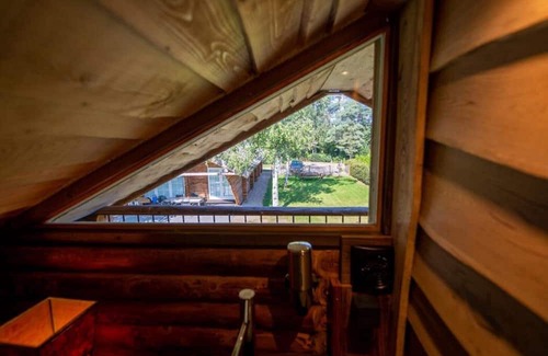 Baarle-Nassau House | Spacious wooden chalet with covered terrace