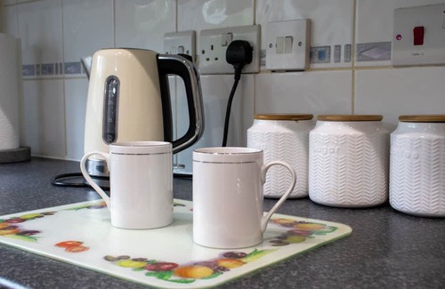 Telford House | 4-Bed Home near Telford Centre