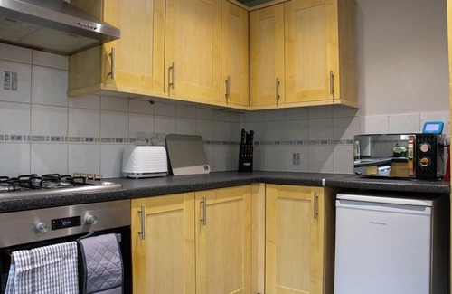 Telford House | 4-Bed Home near Telford Centre