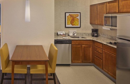 Avon Apartment | Comfortable & Memorable Stay! 3 Cozy Units, Free Breakfast and Parking!