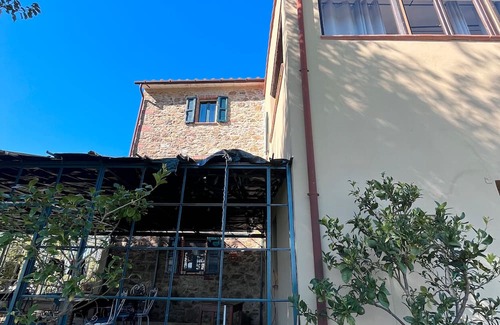 Massa Marittima Apartment | 'Ficaiola' Room with Shared Pool and Garden