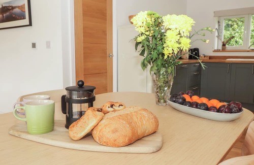 Bridgend Cottage | THE LODGE, pet friendly, country holiday cottage in Tondu