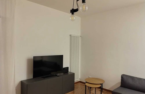 Mirano Apartment | Golden House Venice Yellow, 5 minutes from the square and park of Mirano,