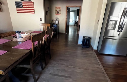 Mesa House | Beautiful Mountain Getaway with Stunning Views and minutes from ski resort