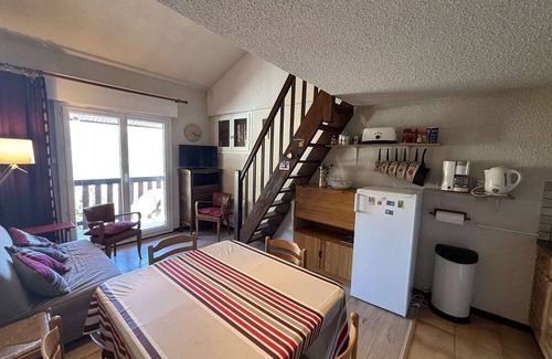 Auris Apartment | Spacious 2-room apartment with mezzanine 100 m from slopes