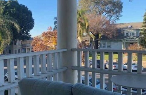 Golden Hill Apartment | Charming Upper-Level Stay | Balconies + DT Views