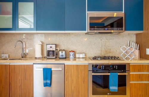 Centro Ixtapa Apartment | Sunny Condo Studio in Romantic Zone! Steps to Beach, Dining and Entertainment!