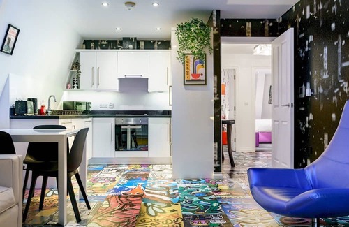 Cathedral Quarter Apartment | Pass the Keys | Cathedral Quarter | City Centre | Walk Everywhere