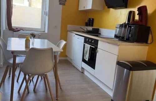 Homecourt Apartment | Mélissa - Bright, modern - Station - WiFi - Stream
