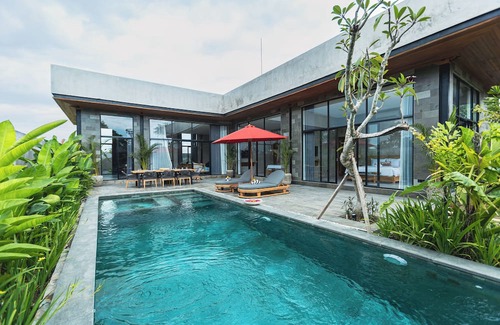 Tabanan Villa | Luxury 5BR Villa Near to the Beach