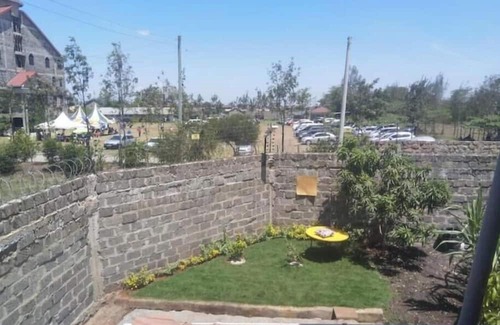 Nairobi Apartment | Large in Nairobi for Parties La Mana City