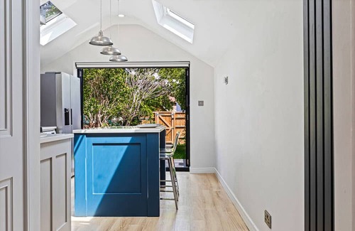 Henley House | Salt House with parking