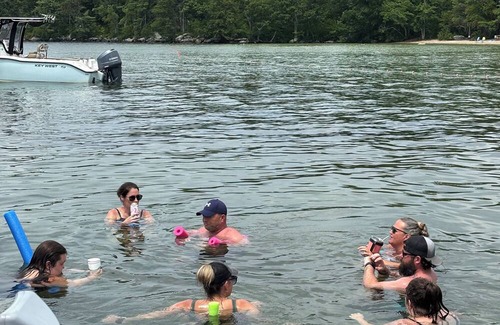 Moultonborough Cottage | Charming 2-bedroom cottage in brilliant Moultonborough with AC.