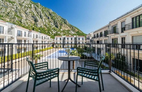 Risan Apartment | Enchanting apartment with AC in charming Risan