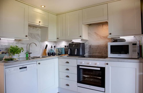 Stibb Cottage | Toad Hall is a spacious cottage in North Cornwall full of character