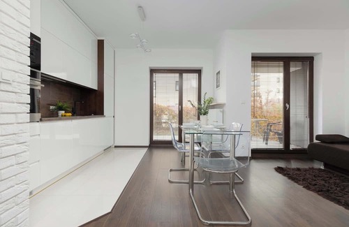 Mokotow Apartment | Tolkiena 3 Warszawa | Bright Apartment with Garden | Parking