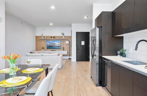 Downtown Miami Apartment | MVR - 3BR Retreat Above Downtown Miami