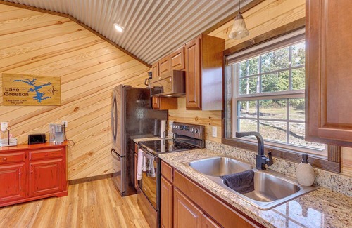 Amity Cabin | ~ 1 Mi to Lake Greeson & Ramp: 'Lazy Bear Cabin'