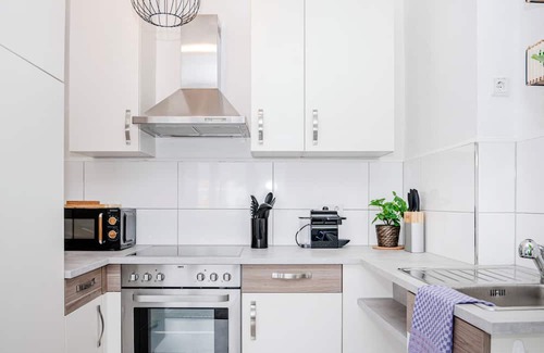 Altstadt II Apartment | Premium apartment with balcony in the forest | Mülheim, WLAN