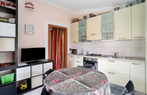 San Bartolomeo al Mare Villa | Villa 'Pairola' with Sea View, Private Garden and Air Conditioning
