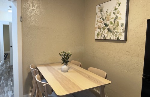 Visalia Apartment | Sequoia Escape 3BR Home w/King Bed & In-Unit Laundry