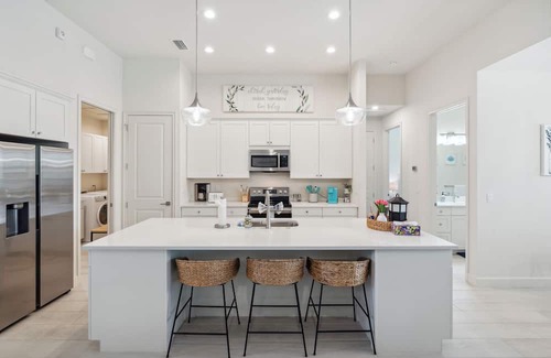 Pelican House | Casamego wants to know; Who Needs a Hotel?