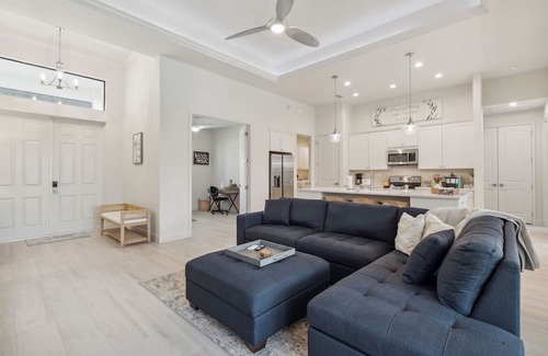 Pelican House | Casamego wants to know; Who Needs a Hotel?