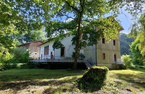 Sore House | Moulin de Sore – beautiful holiday home in a preserved location with river