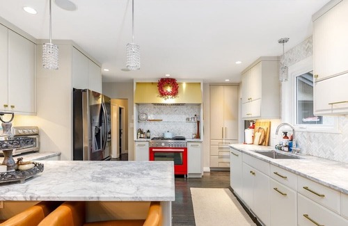 Saanich East House | Family Oasis w/Resort Facilities - swim pond, hot tub, deck, dock, ping-pong.