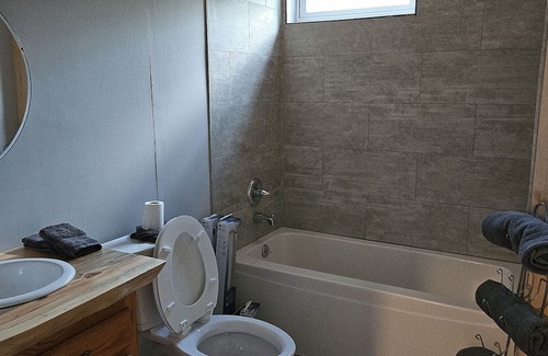 Wautoma House | 3-bed 2 Bath WiFi, AC.lake front 2 min to Nordic Mtn ,dock ,kayaks .