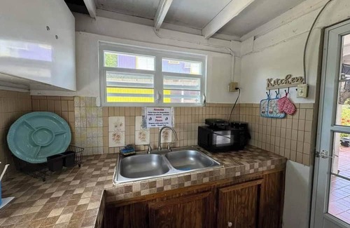 El Combate House | Casa Azul de Las Hamacas