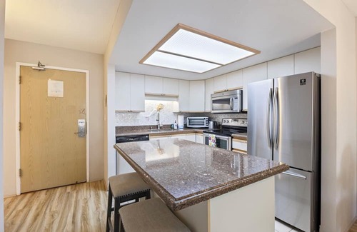 Kihei Condo | Perch - King Suite at Maui Banyan | Steps from the Beach | South Kihei Gem