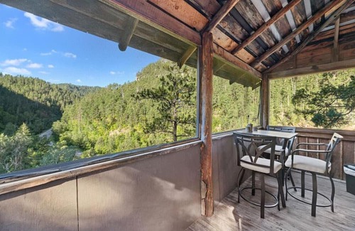 Spearfish Cabin | Rimrock Lodge: Spruce Cabin