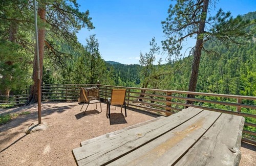 Spearfish Cabin | Rimrock Lodge: Spruce Cabin