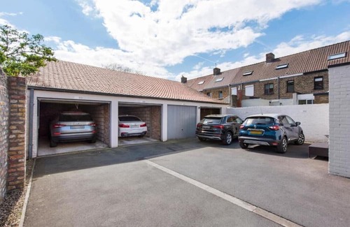 Kristus-Koning Apartment | Elegant room with private bathroom near city center