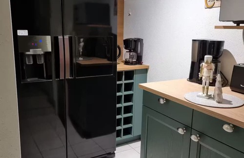 Saint-Quentin-sur-le-Homme Cottage | Au Mont De La Quintine #Pool and Jacuzzi