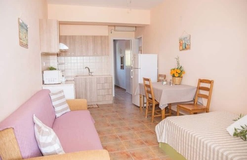 Plepi Apartment | One-Bedroom Apartment with Sea Views and Olive Grove Serenity for Up to 4 Guests