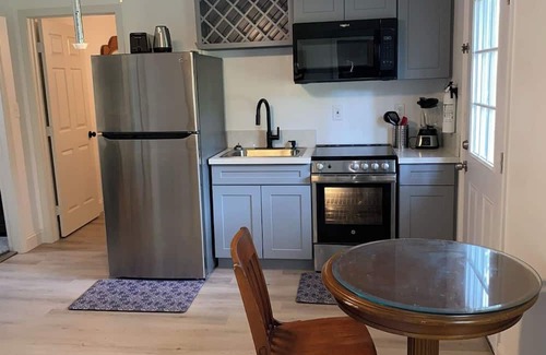 Whiteville House | Marvelous 8 BR Home in Breathtaking Whiteville TN. Extraordinary Parking