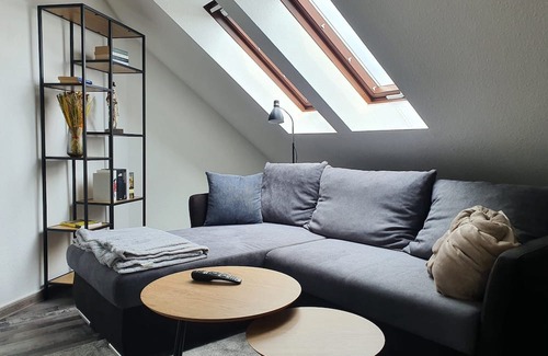 Outer Neustadt Apartment | 2.5 rooms: Quiet & exclusive