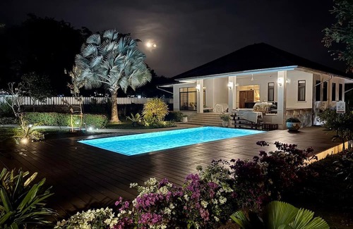 Khuekkhak Villa | Sriwaree Pool Villa Khao Lak - 8 meter Pool - 3 bedroom-2 bath