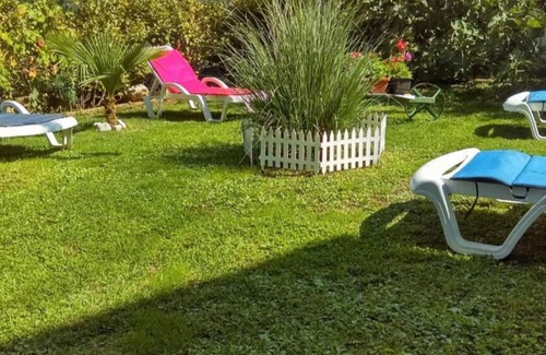 Pestani Apartment | Lile Pestani Family Room with Mountain View