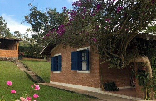 Ibiuna House | Sítio bem equipado c lazer completo,WiFi e lareira